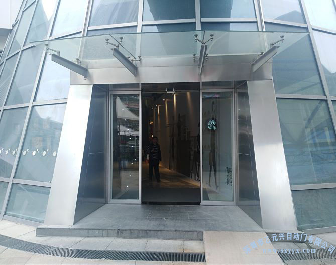 福田.星河coco paek有框玻璃自动门案例.jpg