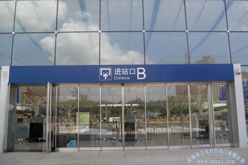 玻璃自动门-机场案例高清大图